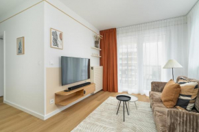 Unique 2-Bedroom Apartment on the 10th Floor with FREE GARAGE Poznań by Noclegi Renters